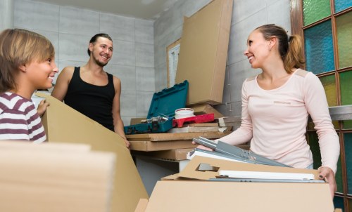 Storage service for household items in Brompton